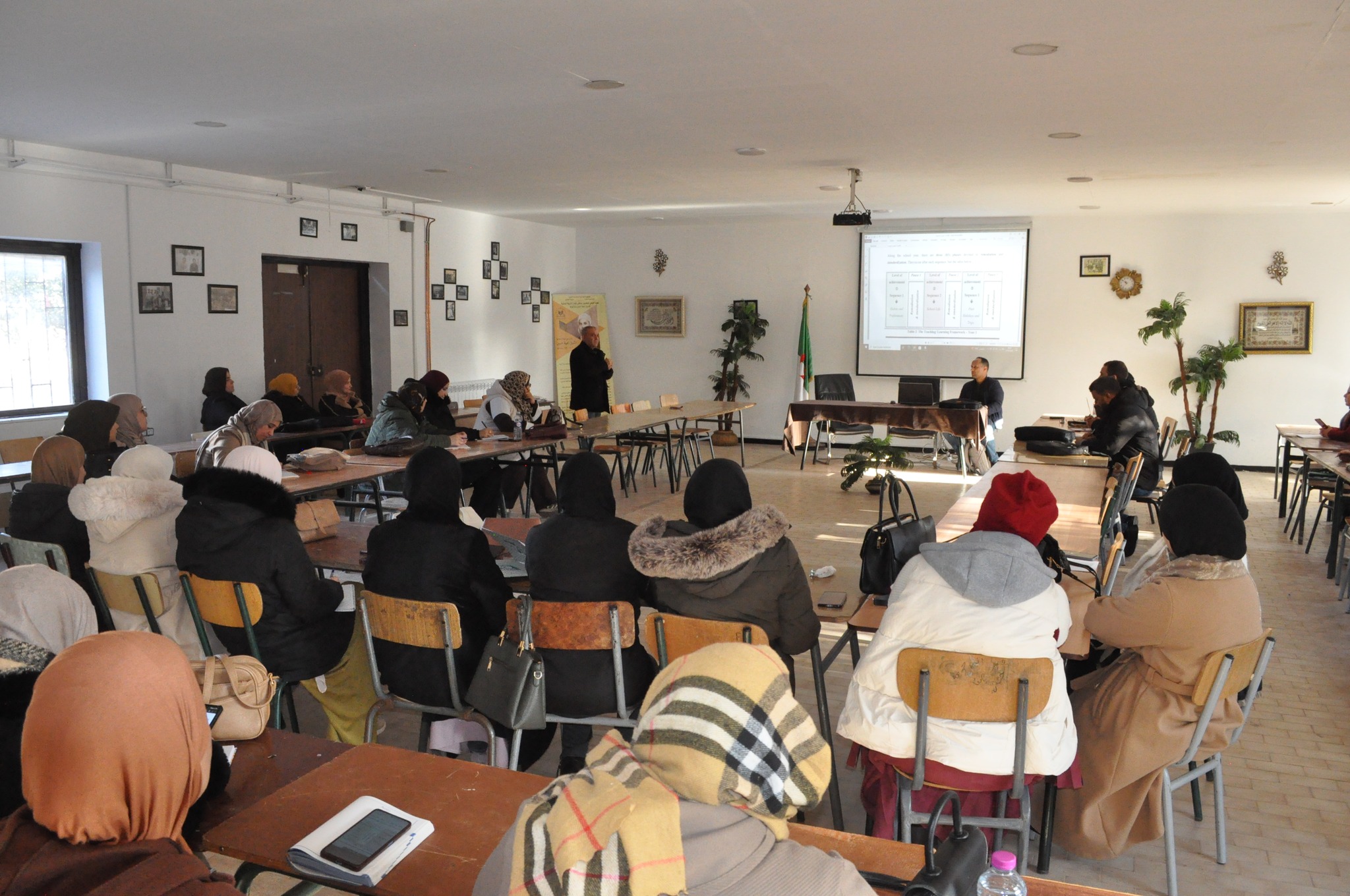 622230162_1435647581686509_9052598407958458957_n يوم تكويني لفائدة أساتذة الطور المتوسط لغة انجليزية